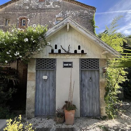 Issigeac Chambre Paisible Dans Une Ancienne Batisse Renovee מראה חיצוני תמונה