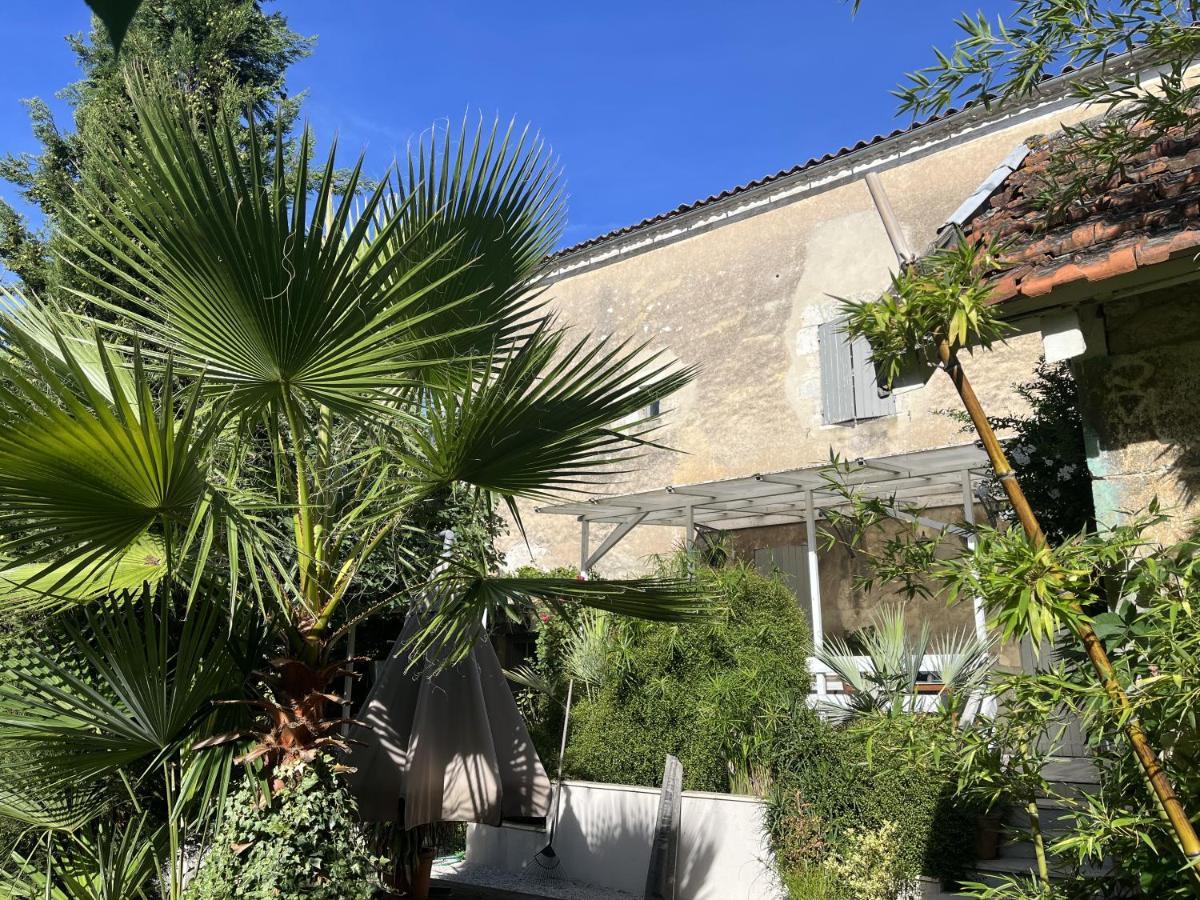 Issigeac Chambre Paisible Dans Une Ancienne Batisse Renovee מראה חיצוני תמונה
